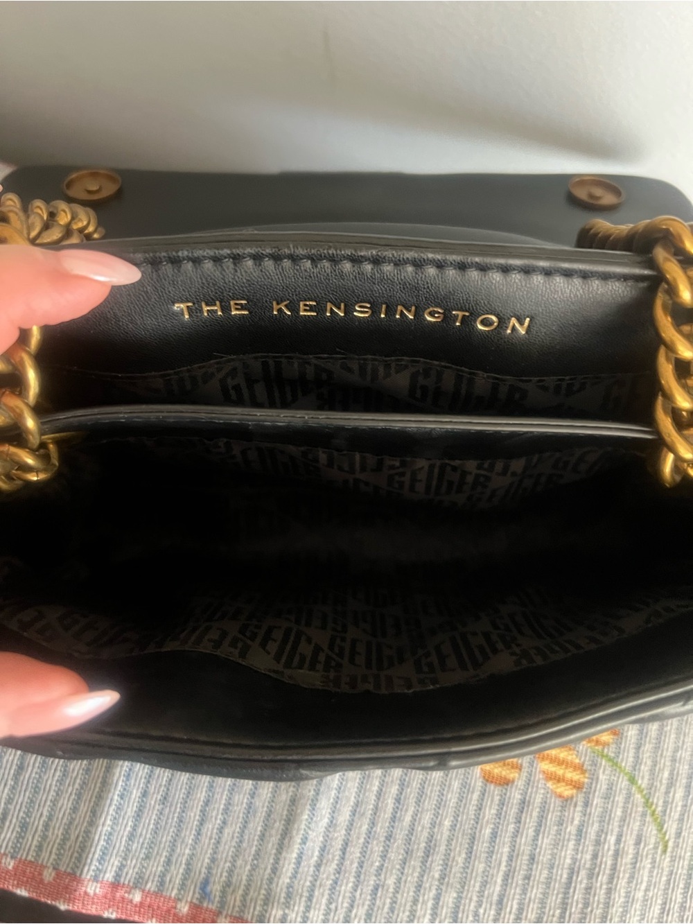 Kurt Geiger Kensington Black Quilted Shoulder Bag with Gold Chain - Picture 14 of 14